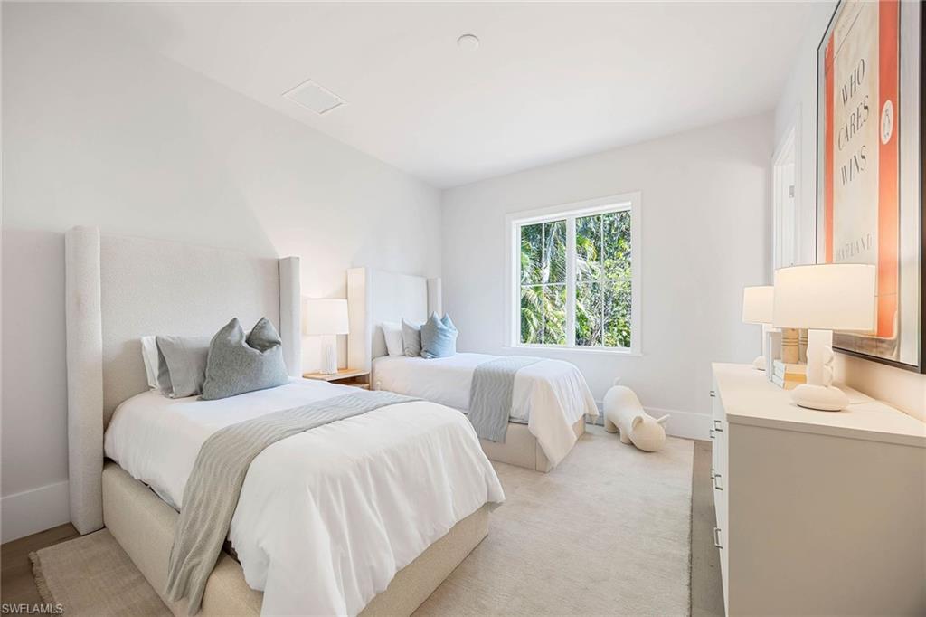 PARK SHORE - Residential