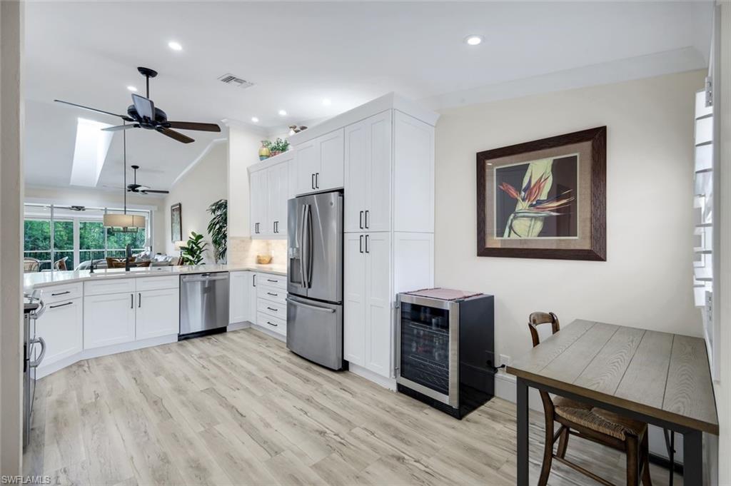 WATERSIDE PLACE - Residential