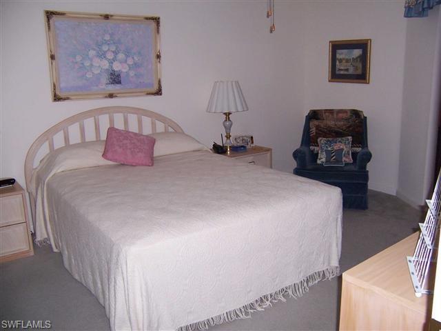 ADMIRALTY YACHT & RACQUET CLUB - Residential