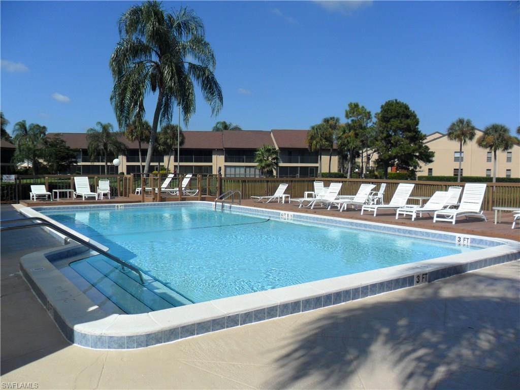 ADMIRALTY YACHT & RACQUET CLUB - Residential