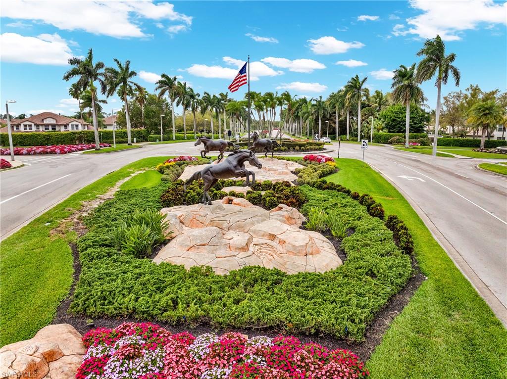 MUSTANG VILLAS - Residential