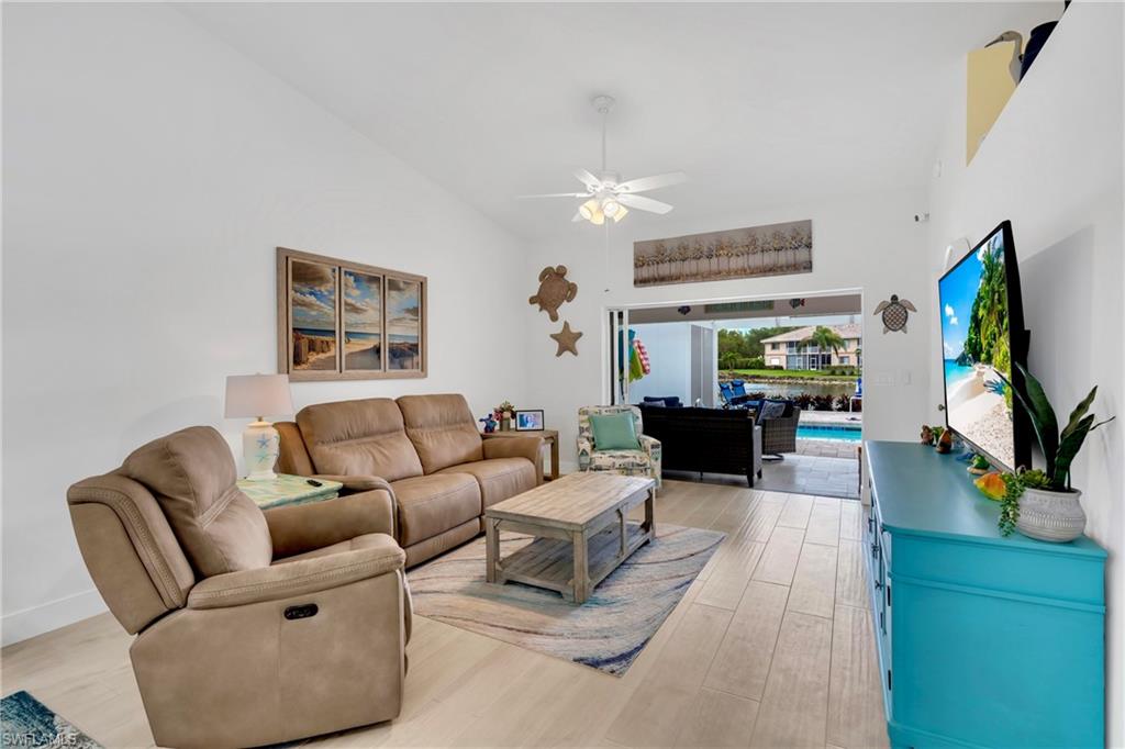 MUSTANG VILLAS - Residential