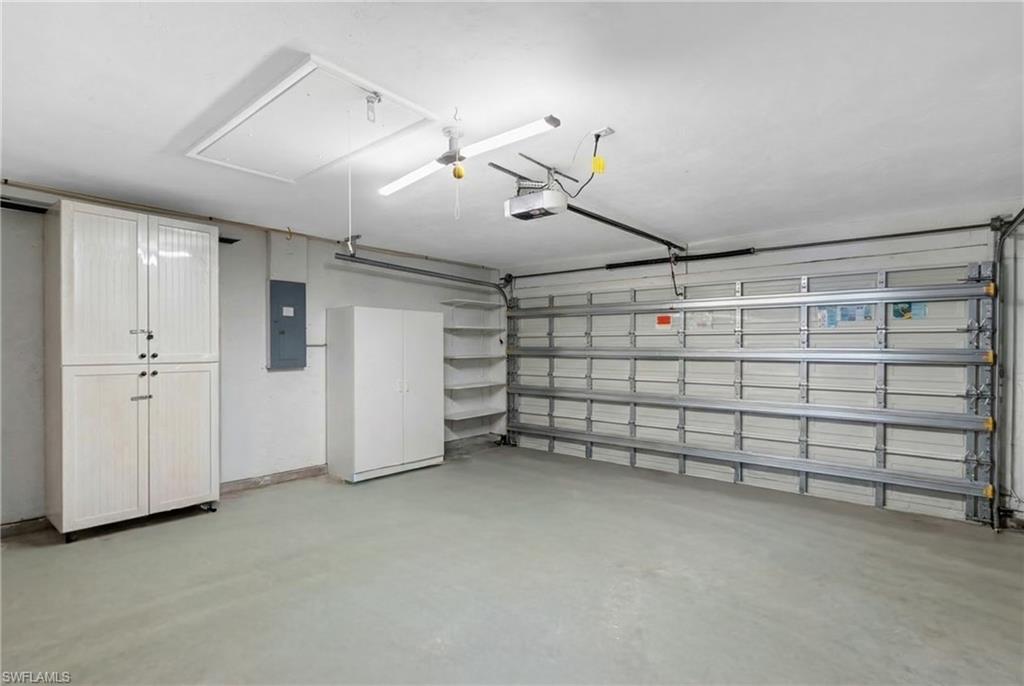 MUSTANG VILLAS - Residential