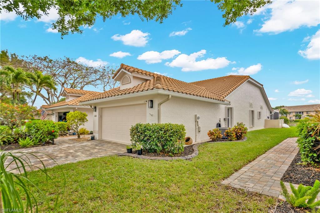 MUSTANG VILLAS - Residential