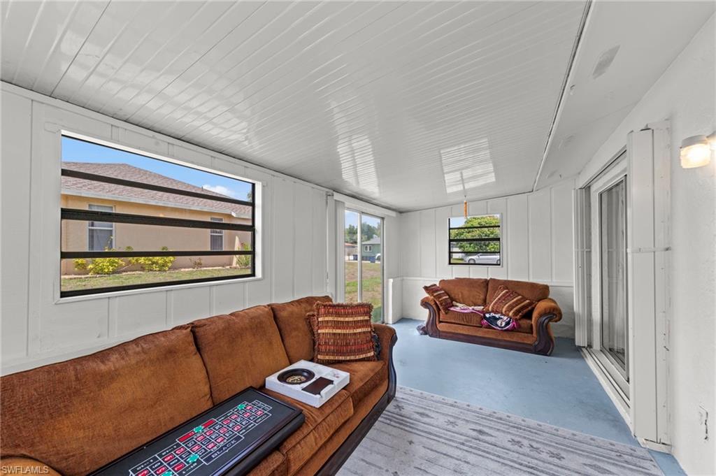 SAN CARLOS PARK - Residential