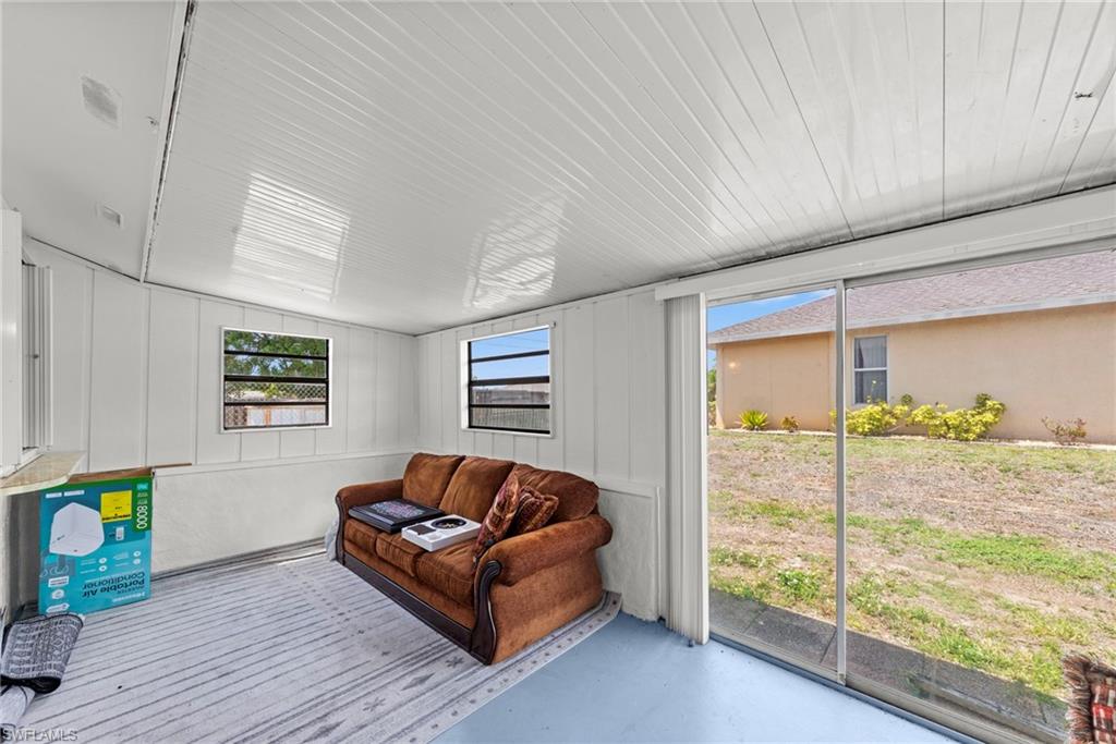 SAN CARLOS PARK - Residential