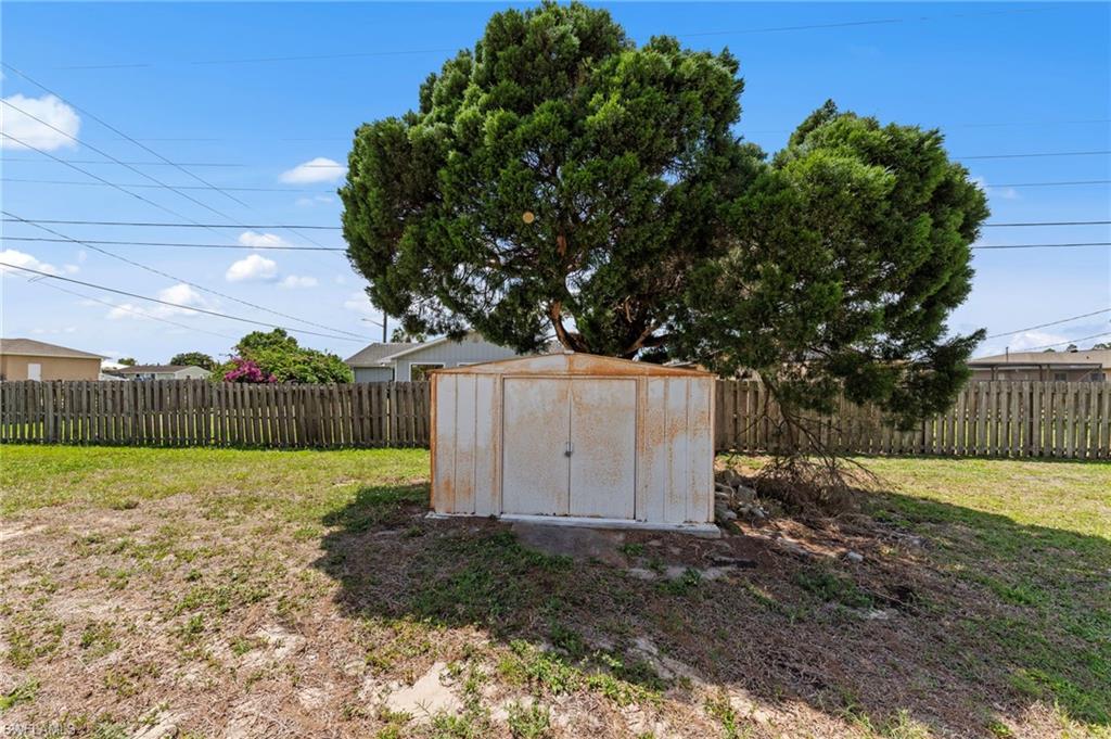 SAN CARLOS PARK - Residential