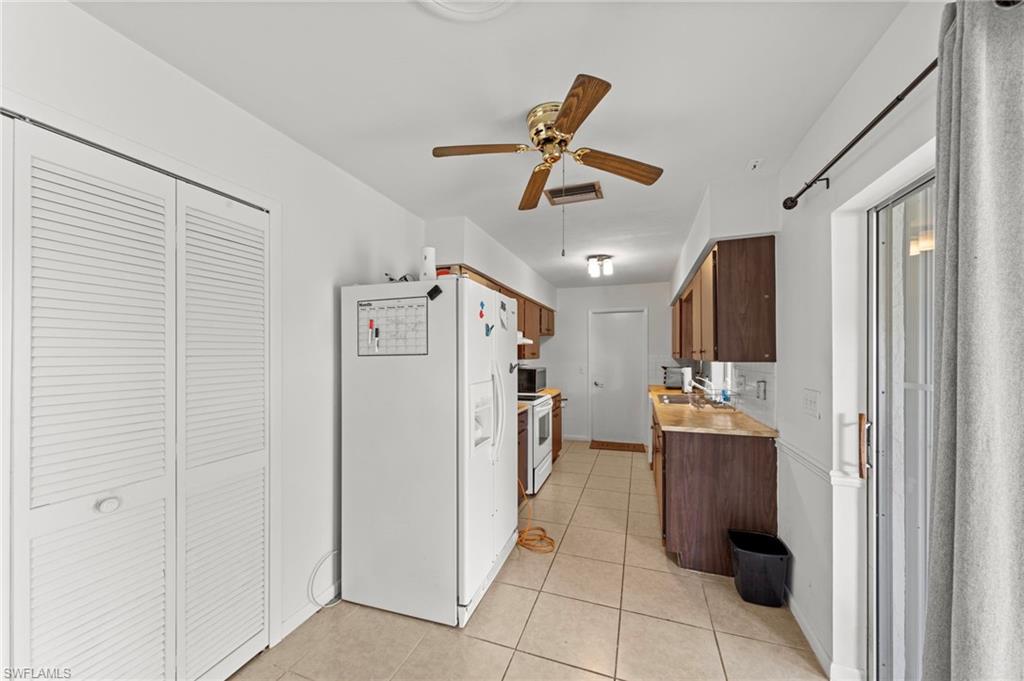 SAN CARLOS PARK - Residential