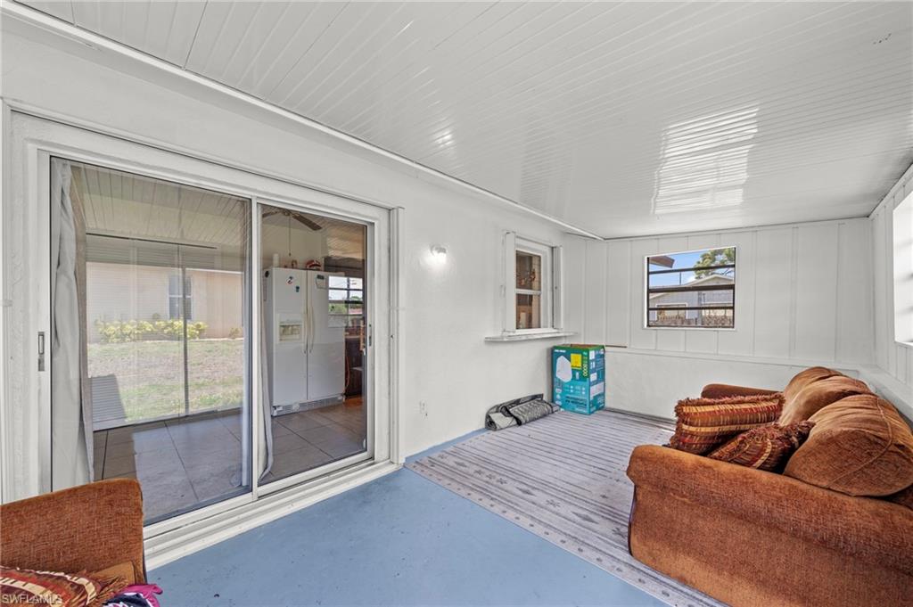 SAN CARLOS PARK - Residential