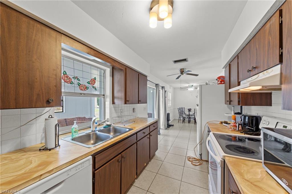 SAN CARLOS PARK - Residential