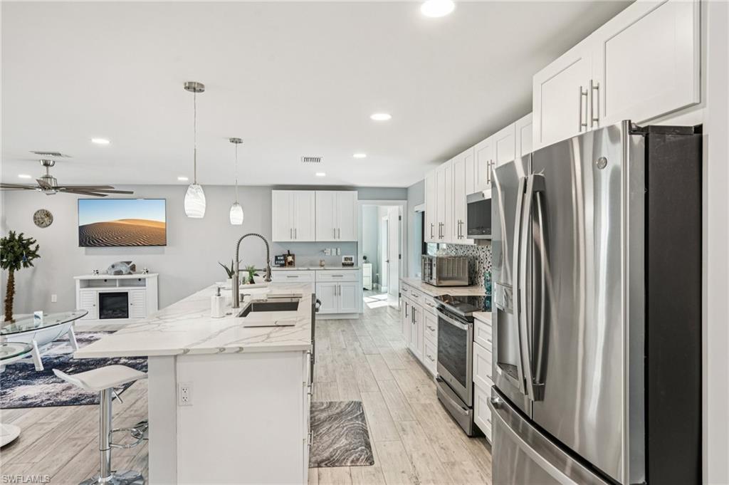 LAGUNA SHORES - Residential