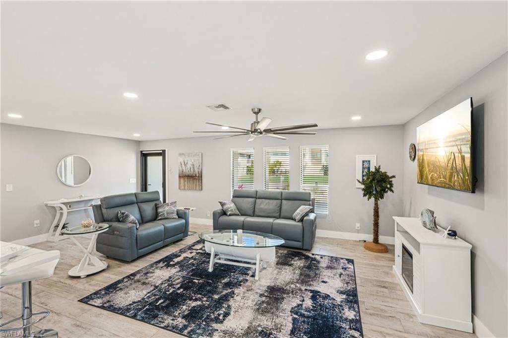 LAGUNA SHORES - Residential