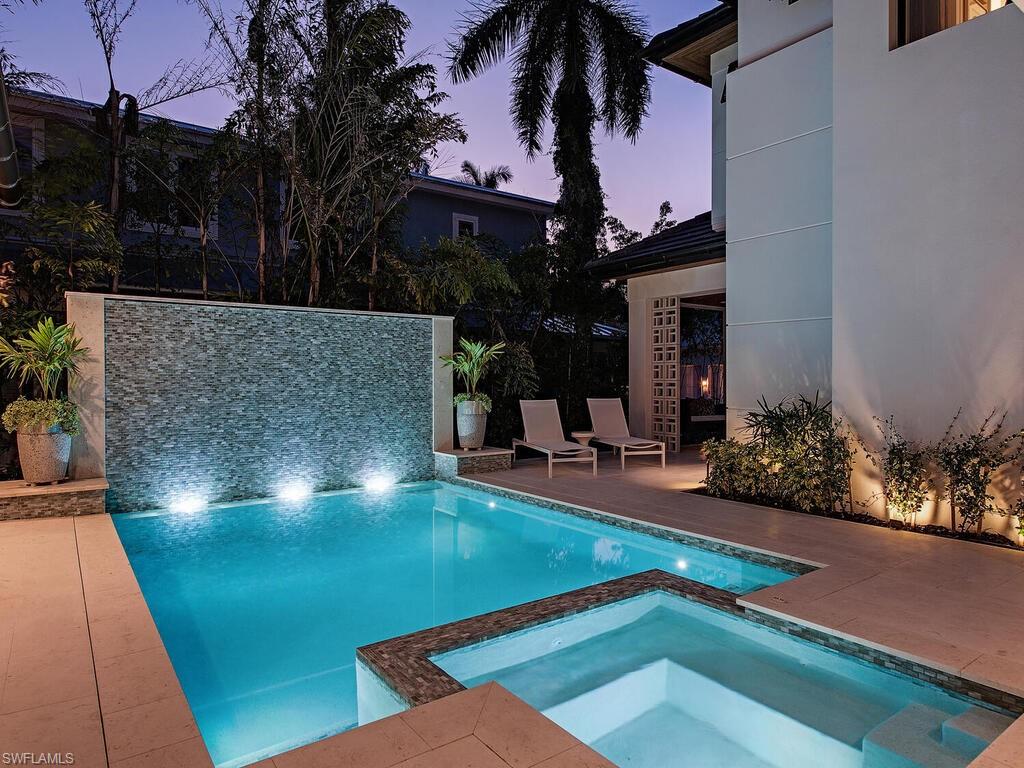 OLDE NAPLES - Residential