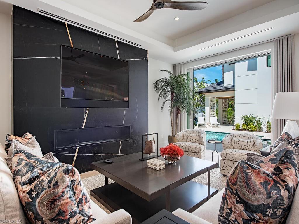 OLDE NAPLES - Residential