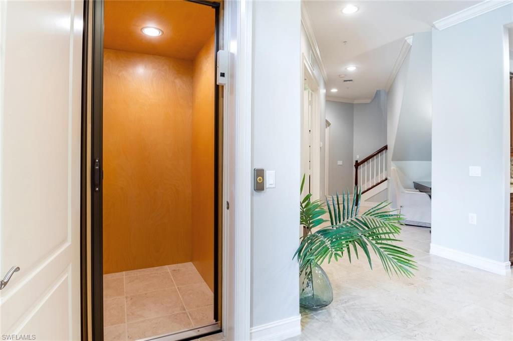 LUSSO VILLAS - Residential