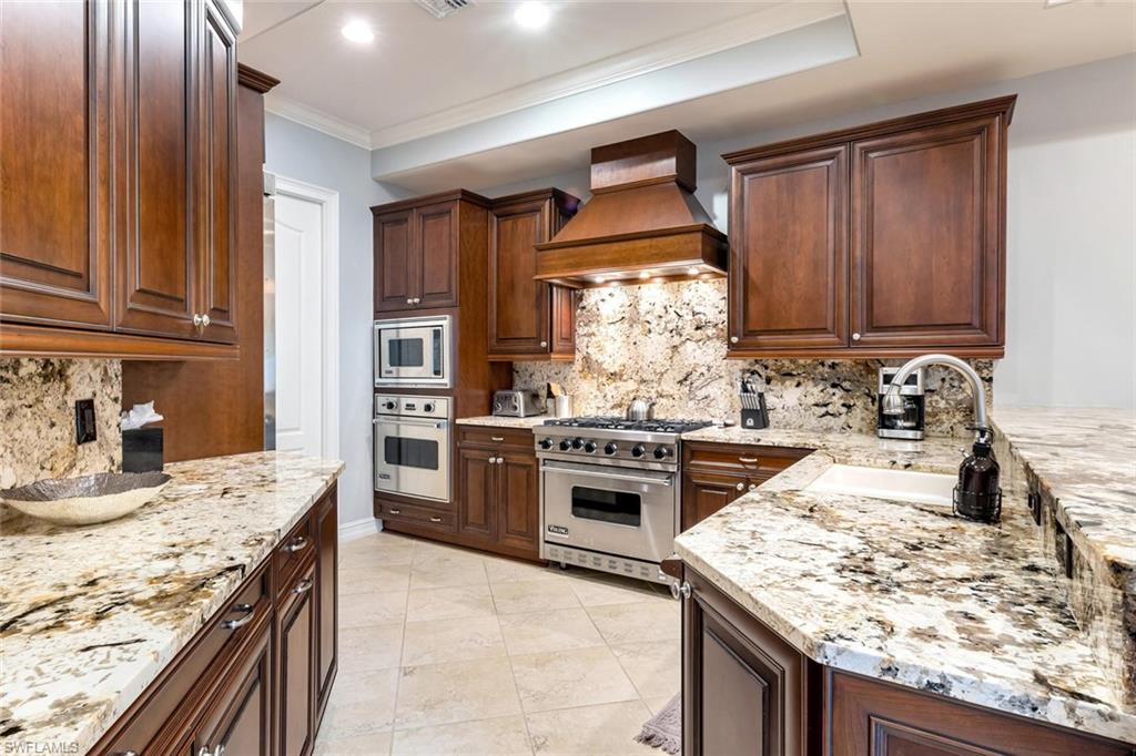 LUSSO VILLAS - Residential