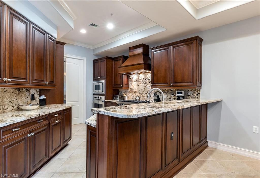 LUSSO VILLAS - Residential