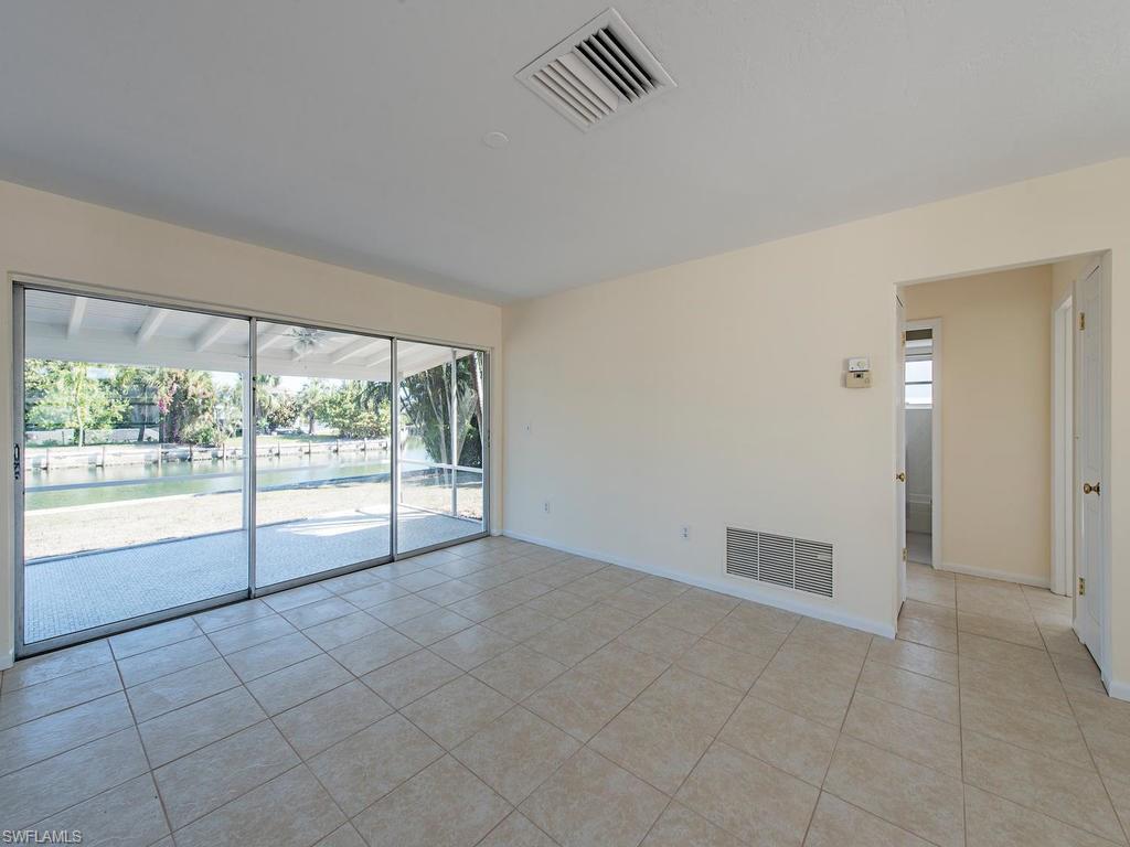 MARCO BEACH - Residential