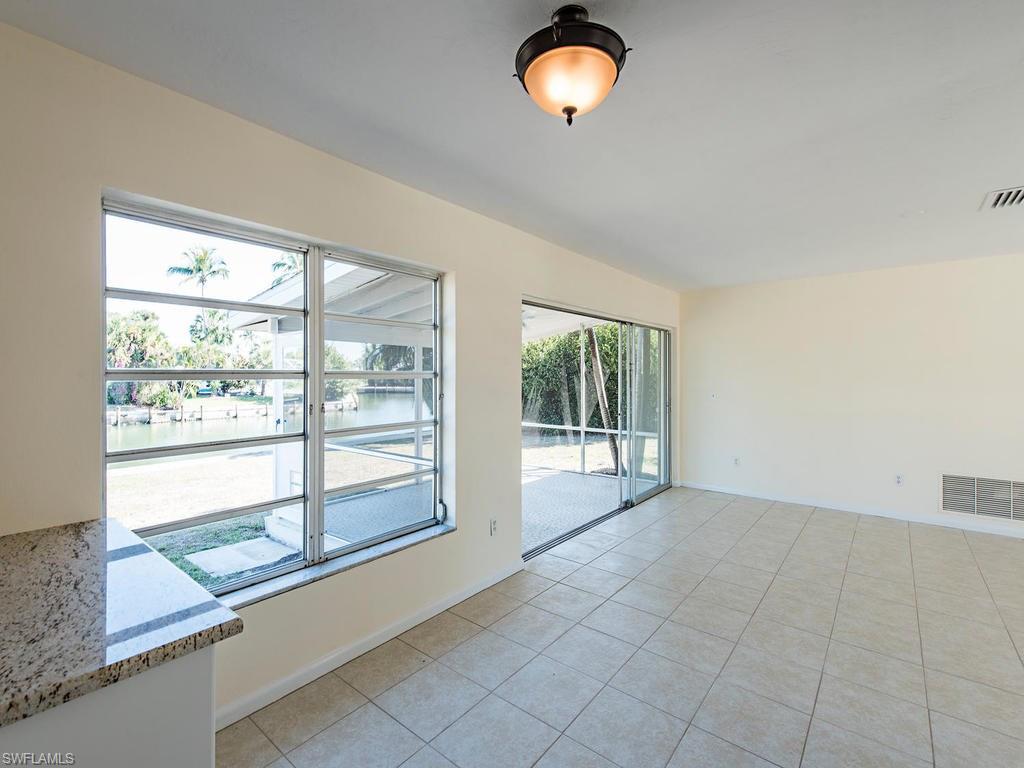 MARCO BEACH - Residential