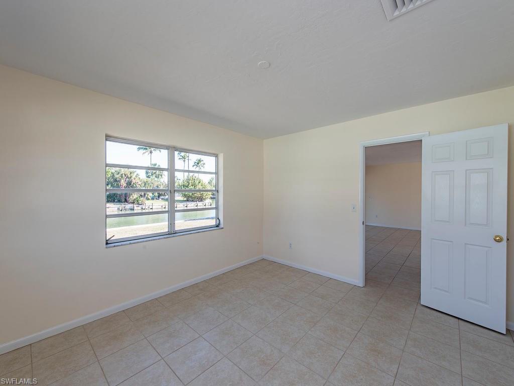 MARCO BEACH - Residential