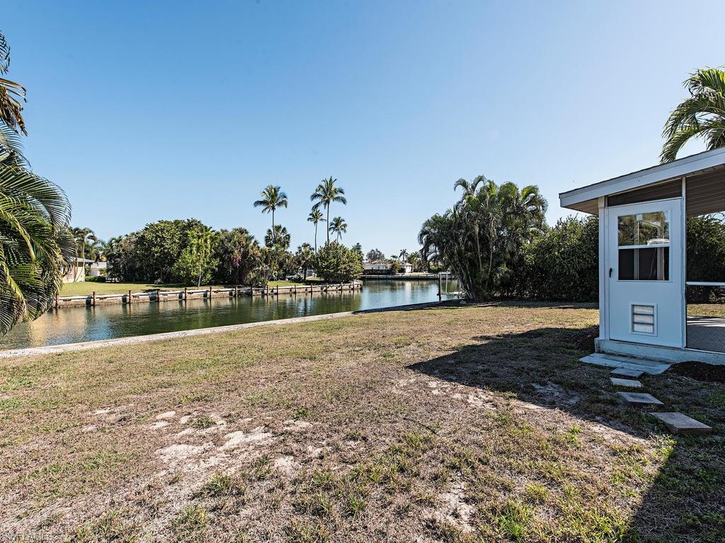 MARCO BEACH - Residential