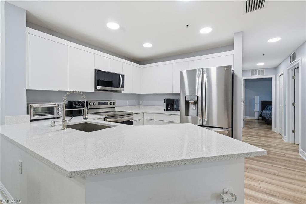 ISLES OF PORTO VISTA - Residential