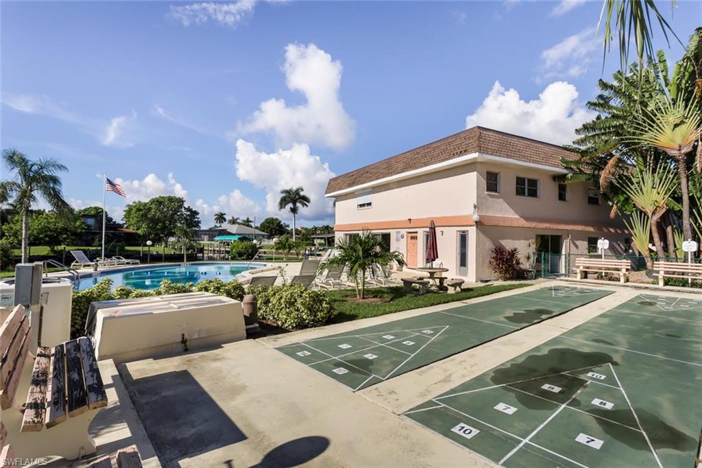 WINDSOR MANOR CONDO - Residential