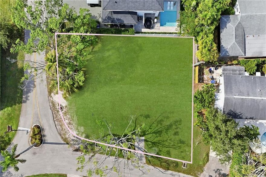 Set within the highly desired Lake Park neighborhood, this
build-ready lot offers a blank canvas to create your ultimate Naples lifestyle
in a prime, walkable location. Downtown Naples, white-sand beaches, Baker Park, Naples Zoo, and the new Four Seasons are all just
minutes away. A complete set of architectural plans are available if desired—allowing
for a smooth and efficient transition from concept to construction. A premier
opportunity to craft a refined new home in one of Naples’ most sought-after destinations.