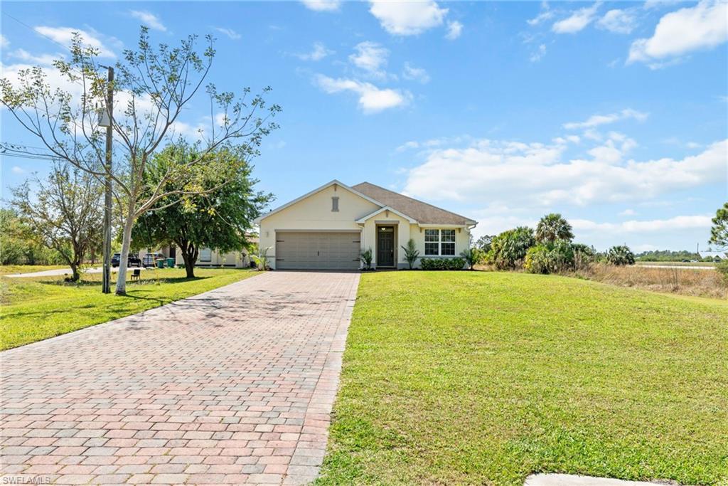 GOLDEN GATE ESTATES - Residential