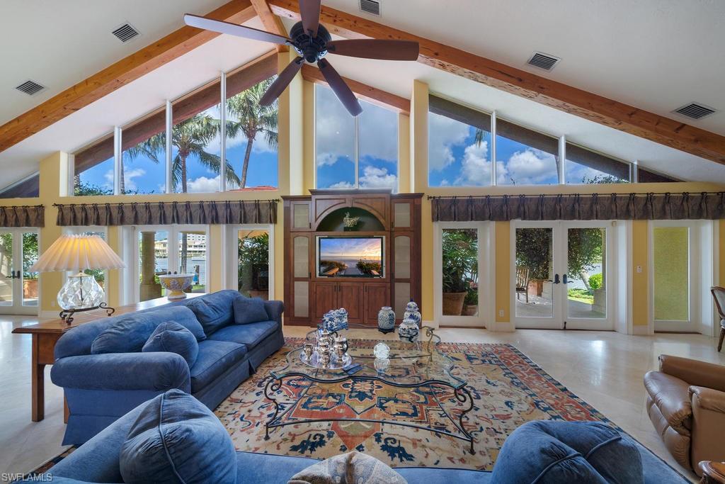 AQUALANE SHORES - Residential