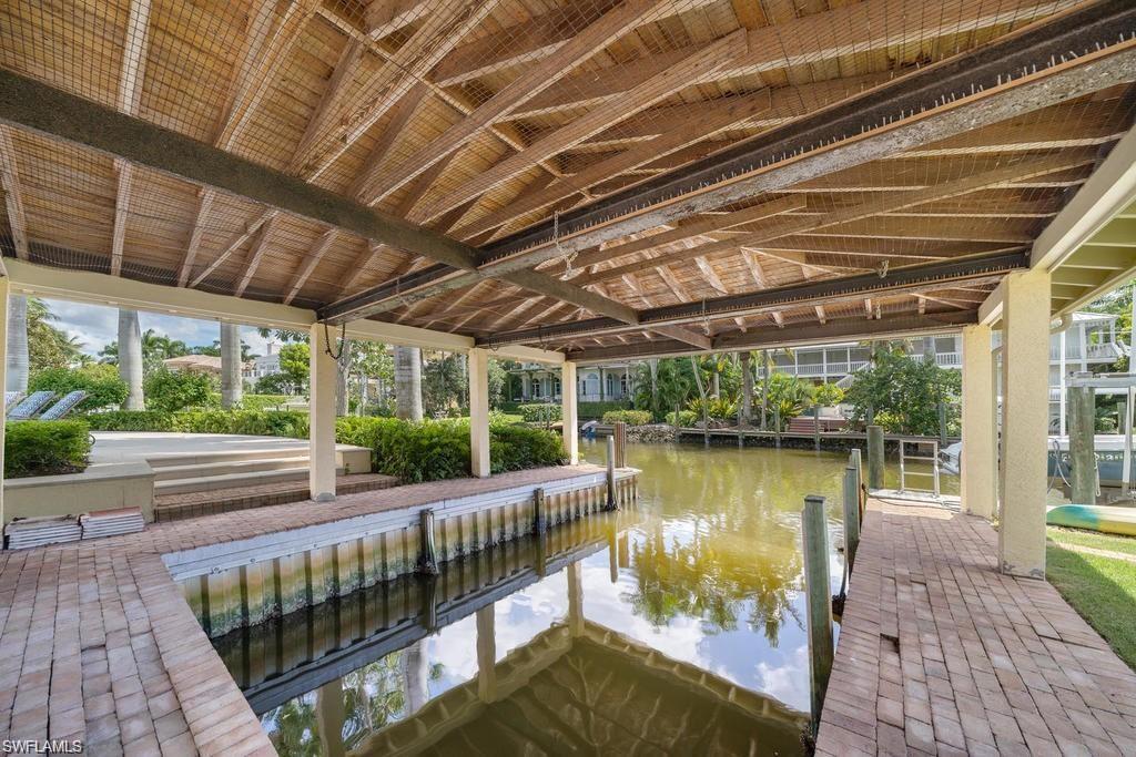 AQUALANE SHORES - Residential