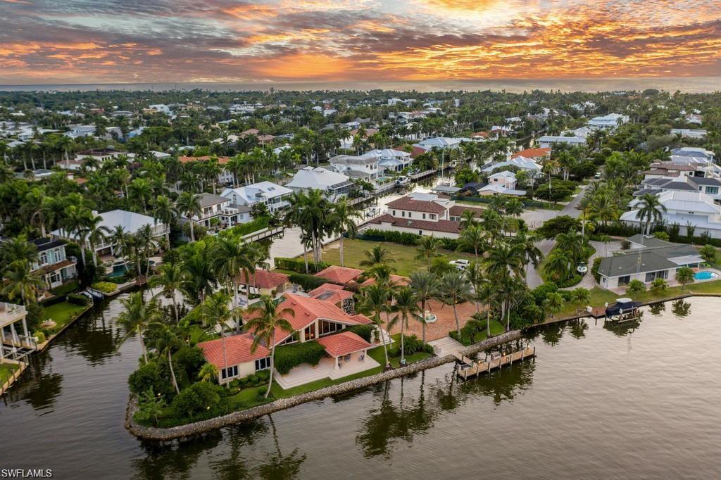 AQUALANE SHORES - Residential