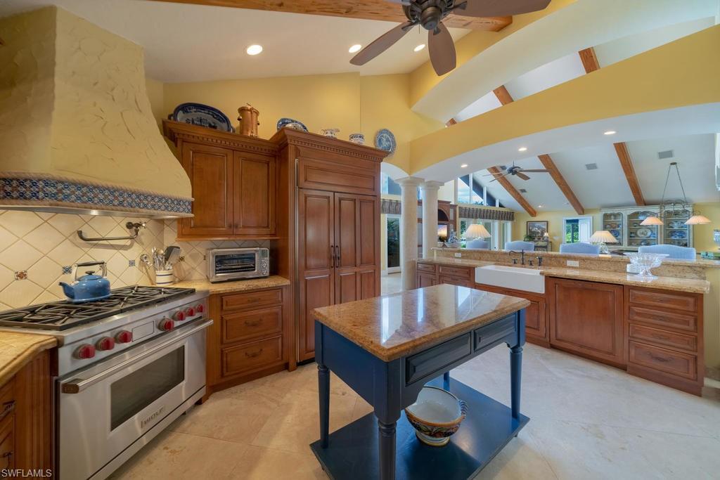 AQUALANE SHORES - Residential