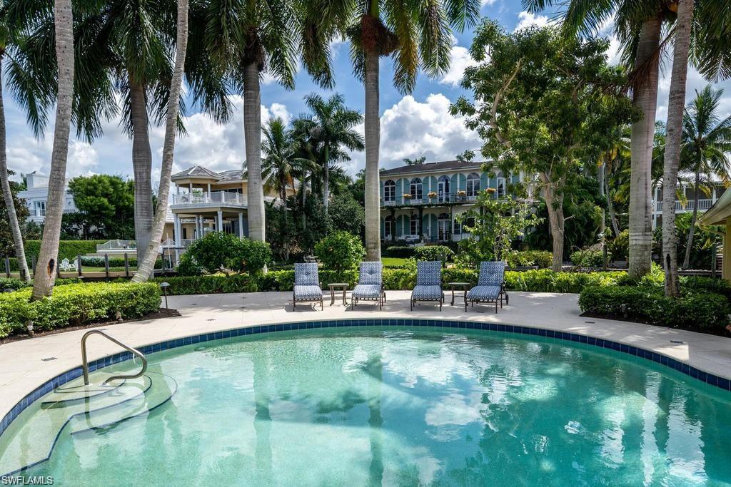 AQUALANE SHORES - Residential