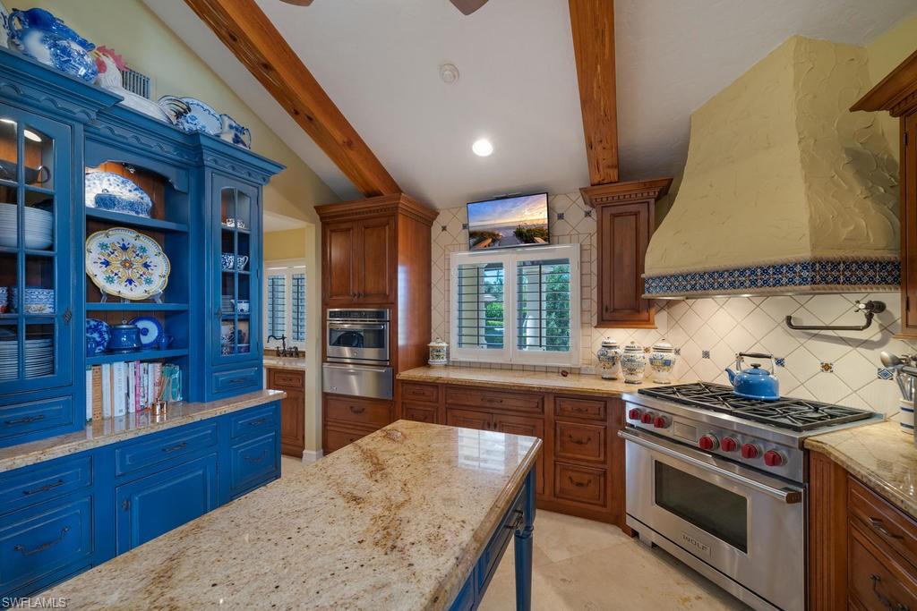 AQUALANE SHORES - Residential