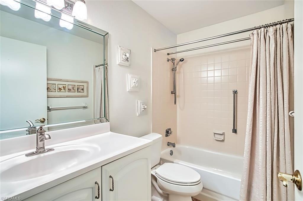 SEVEN LAKES - Residential