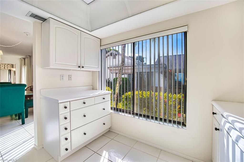 SEVEN LAKES - Residential