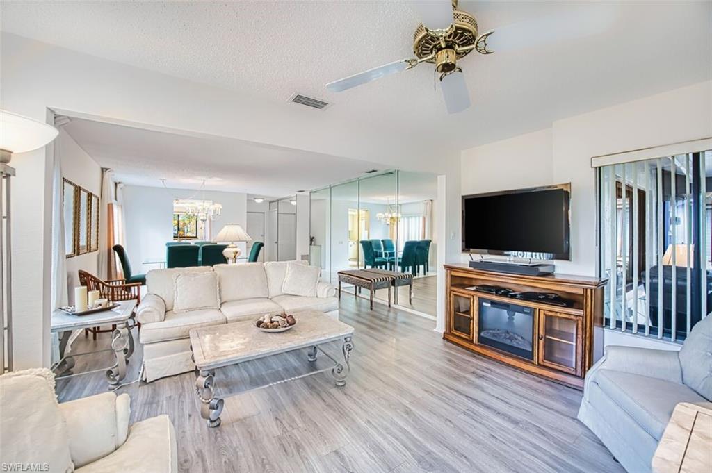 SEVEN LAKES - Residential