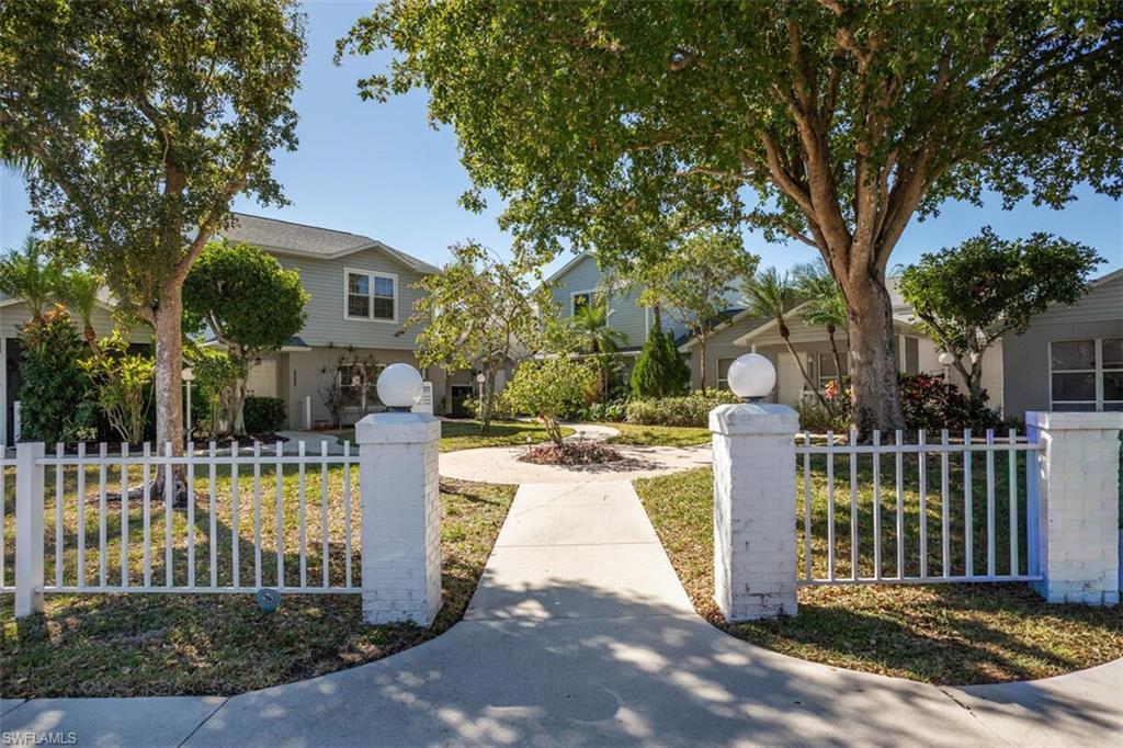 SUMMERLIN TRACE CONDO - Residential