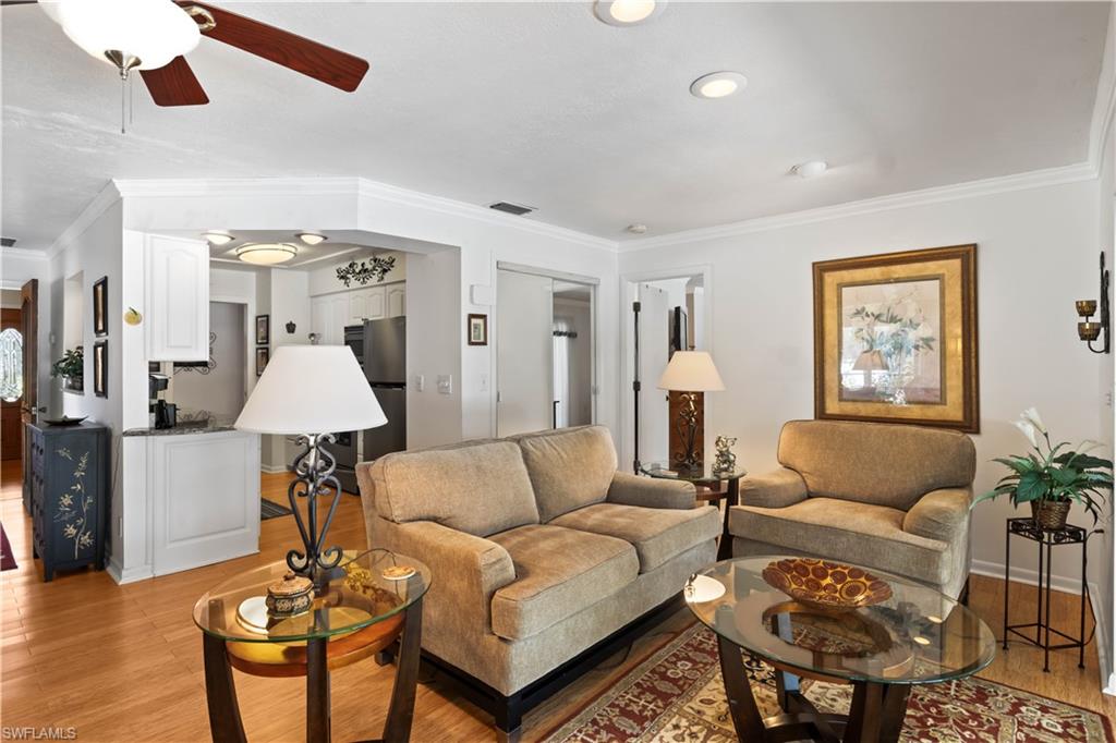 572 Bayside DR