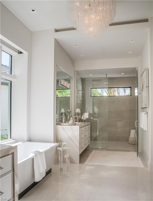 AQUALANE SHORES - Residential