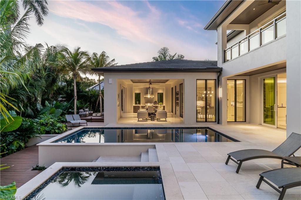 AQUALANE SHORES - Residential