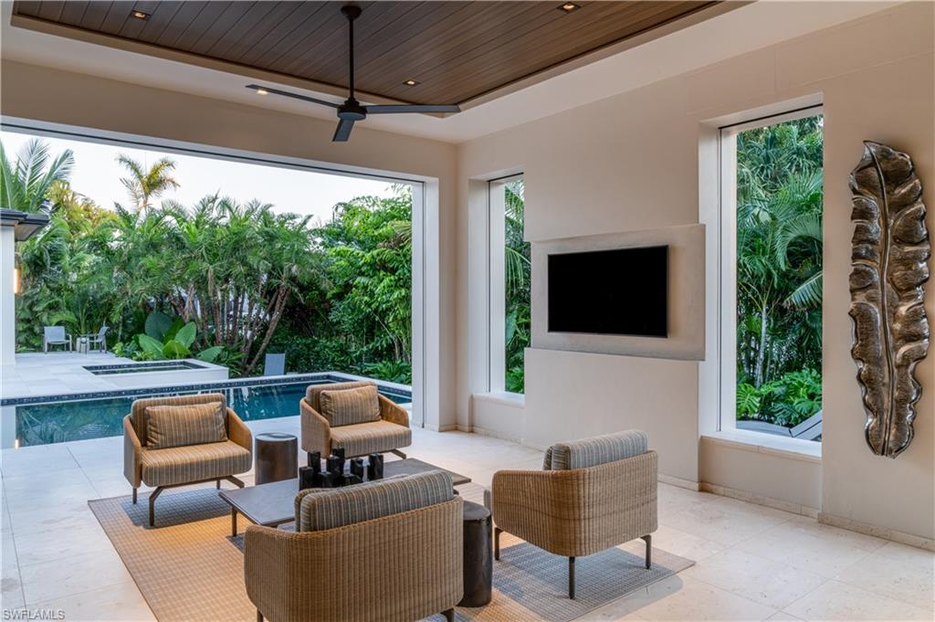 AQUALANE SHORES - Residential