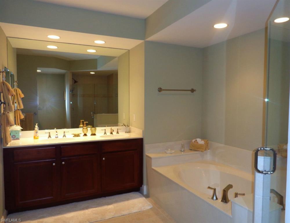 GRANDE ISLE III - Residential