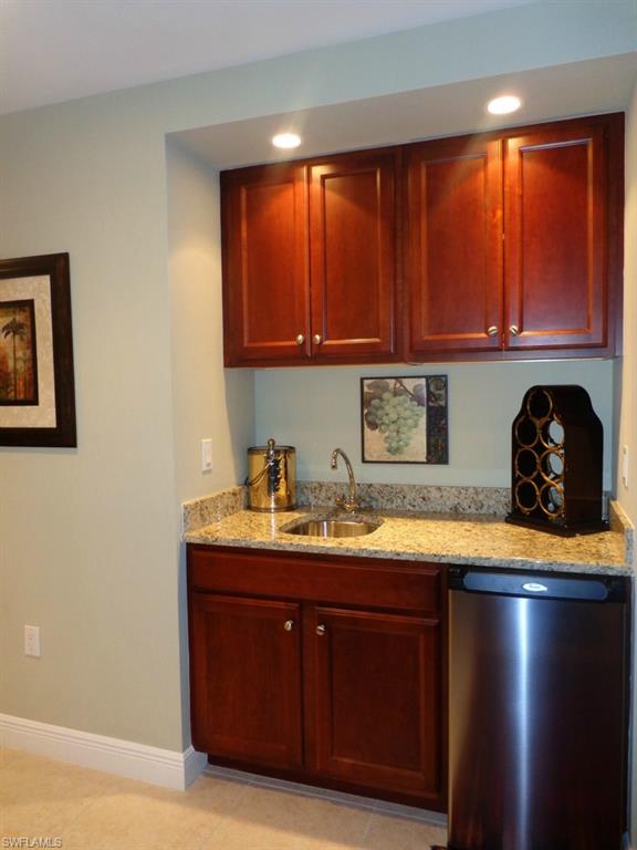 GRANDE ISLE III - Residential