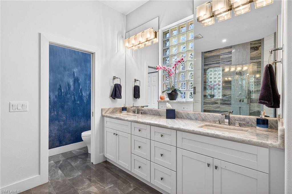 RIVERSIDE YACHT CLUB - Residential