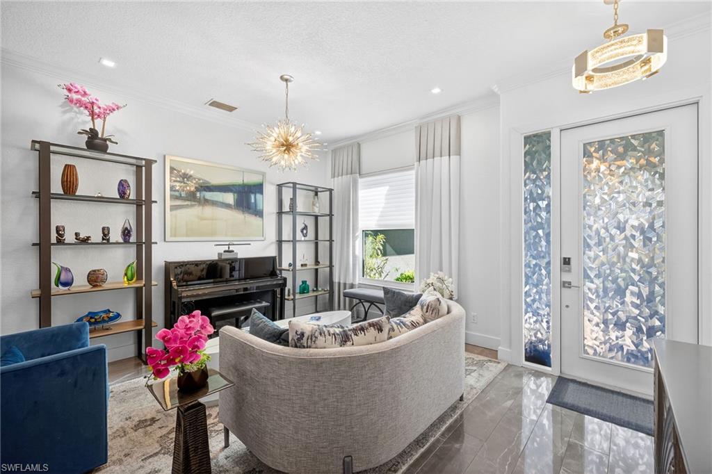 RIVERSIDE YACHT CLUB - Residential