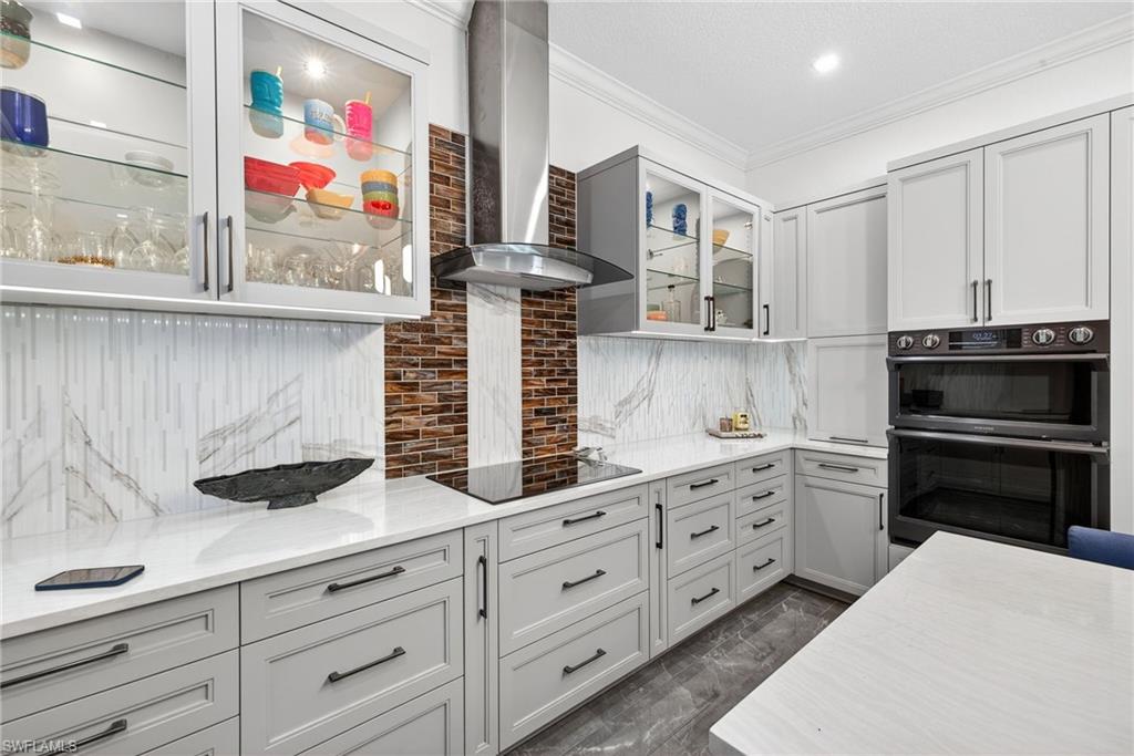 RIVERSIDE YACHT CLUB - Residential