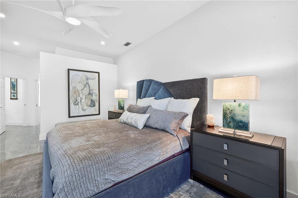 RIVERSIDE YACHT CLUB - Residential