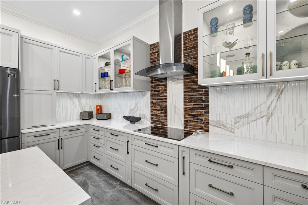 RIVERSIDE YACHT CLUB - Residential